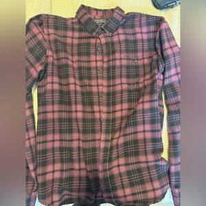 Men’s button down. In great condition!